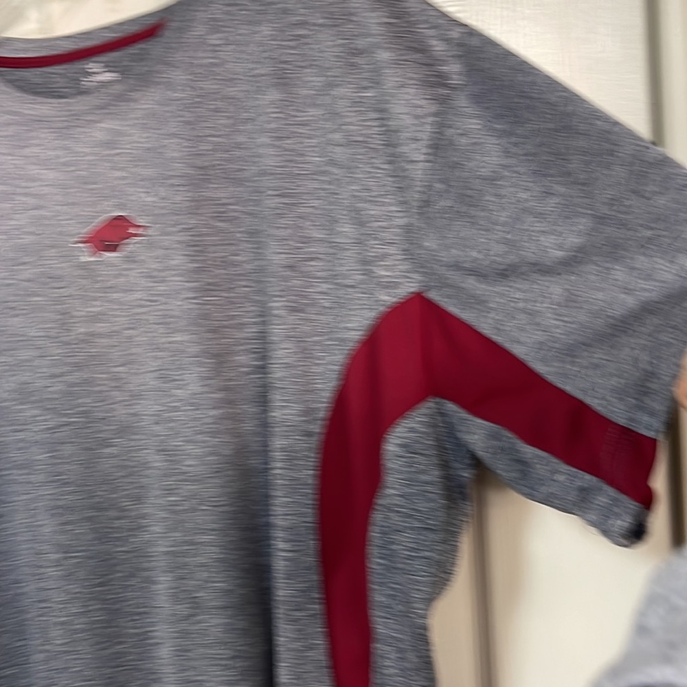 Arkansas Razorback top. Men’s size XL. Used, but still good condition. - Picture 4 of 10